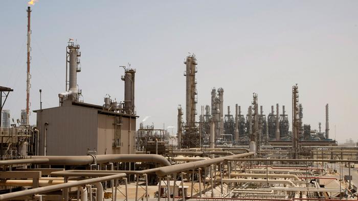 Saudi Arabia creates energy mega-ministry to implement Vision 2030 plan